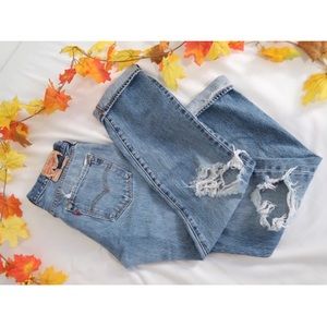 Vintage Distressed Levi’s Mom Jeans w30